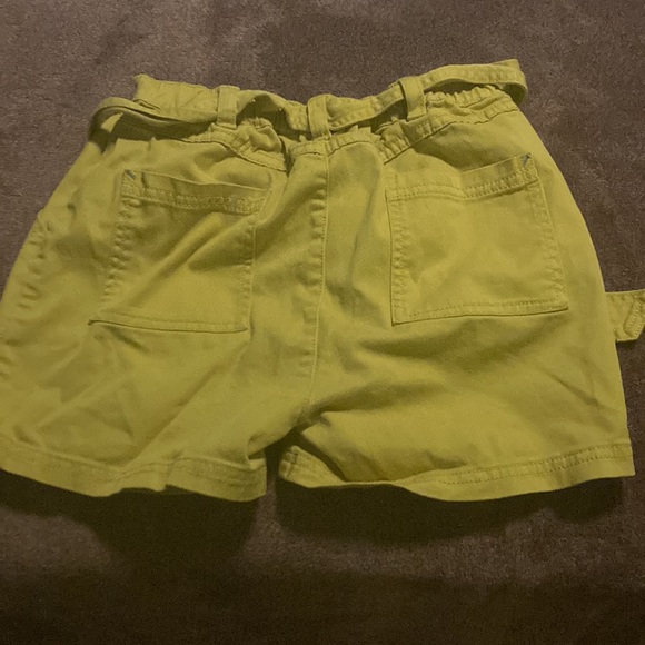 Yellow Jean Shots (11 girls) - Picture 2 of 2